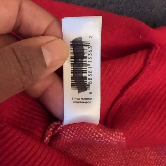 Joe Fresh| NWT Red and White Snow Flake Patterned Long Sleeve Crew Neck Sweater - Picture 15 of 15